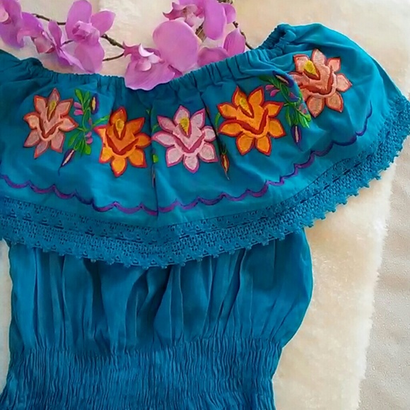 Women's off shoulder top - Picture 3 of 4